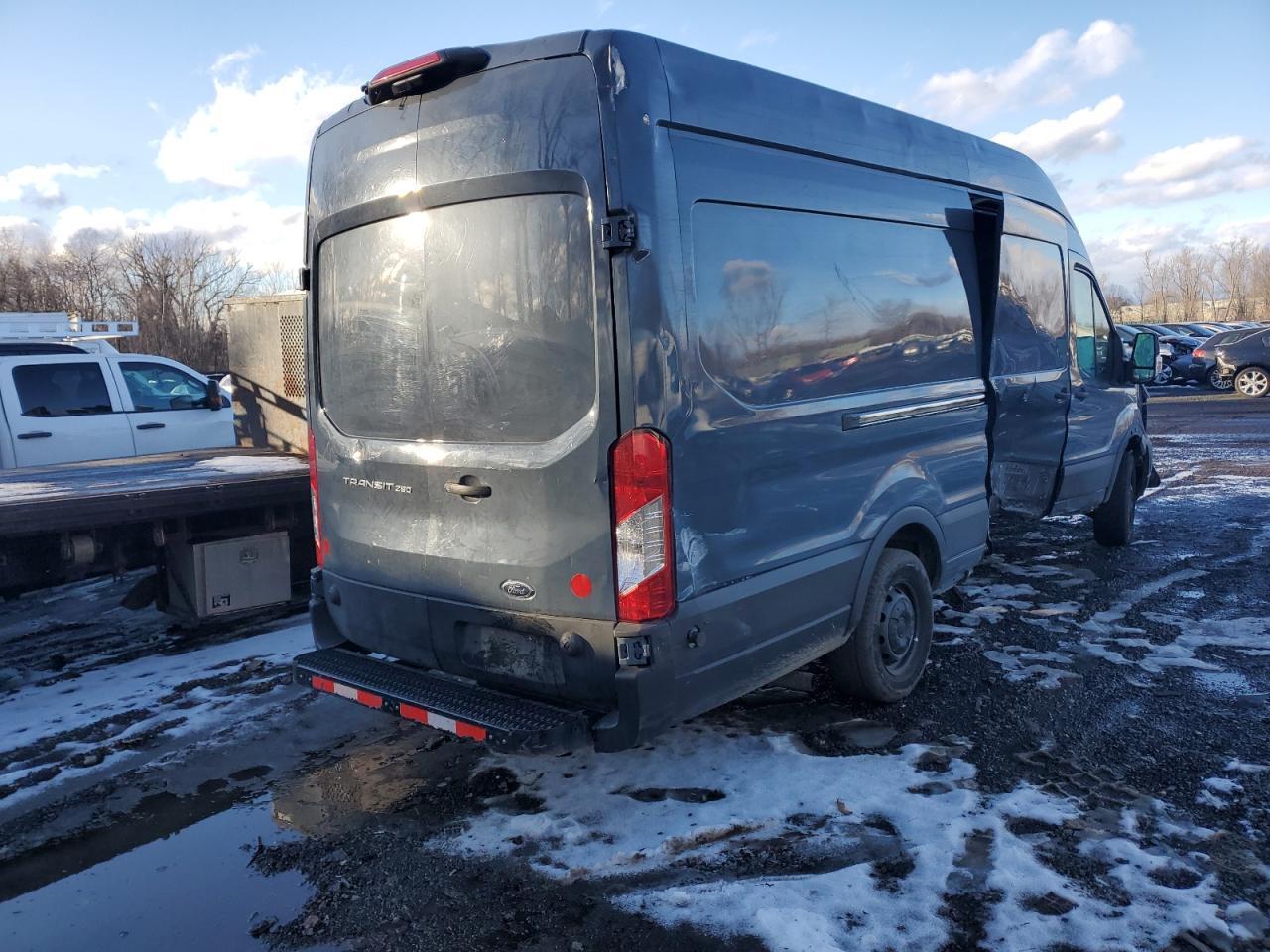 2020 Ford Transit T-250 - Фото 3