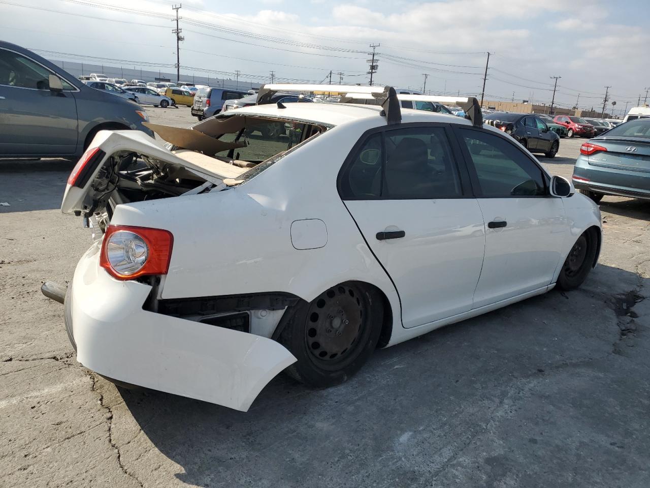 2009 Volkswagen Jetta S - Фото 3