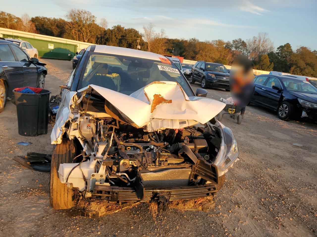 2020 Nissan Kicks S - Image 5