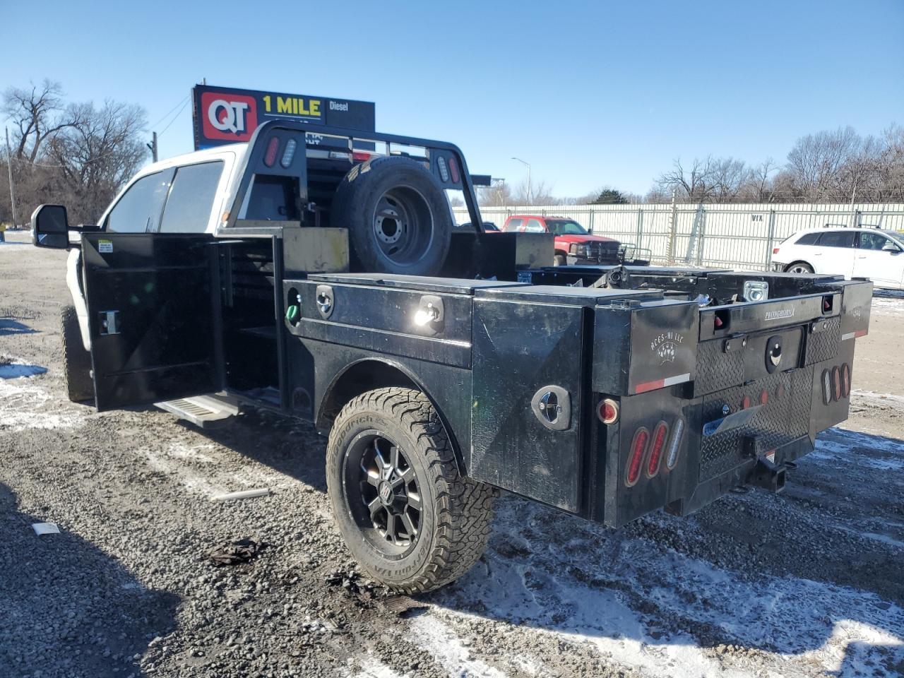 2021 Ford F250 Super Duty - Фото 2