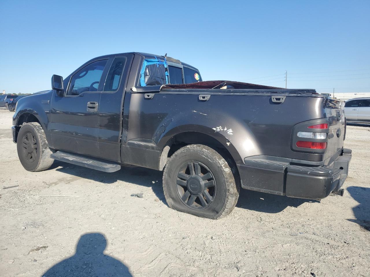 2006 Ford F150 - Image 2