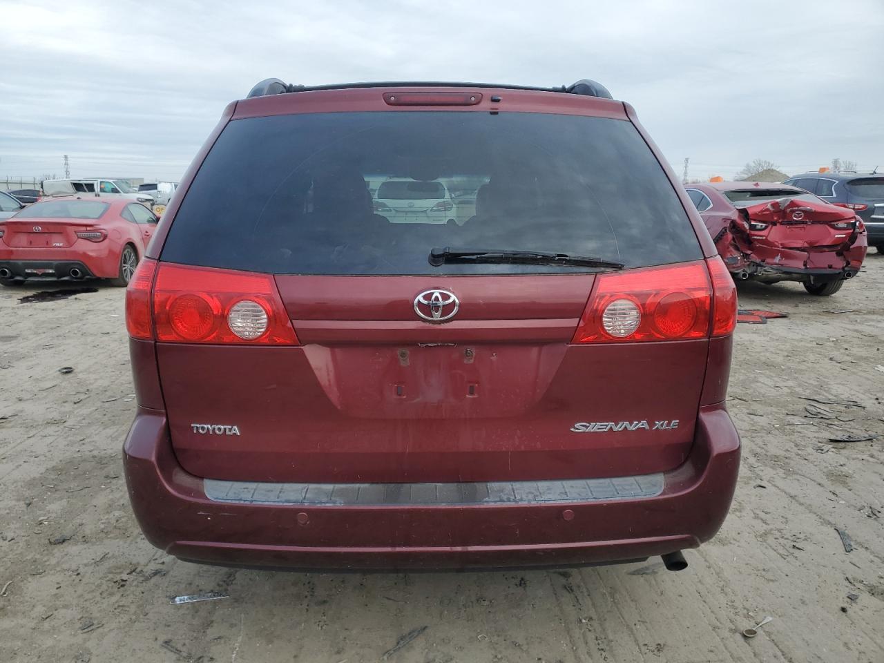 2007 Toyota Sienna - Фото 6