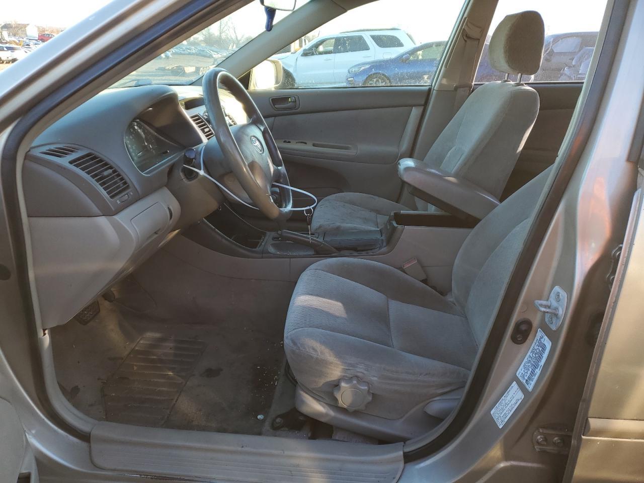 2002 Toyota Camry Le - Фото 7