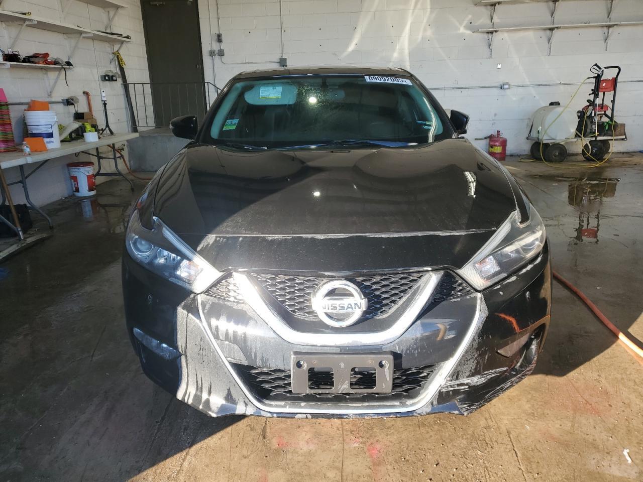 2018 Nissan Maxima 3.5S - Image 5