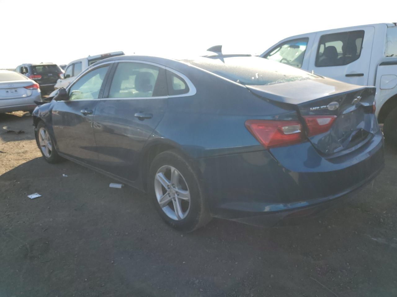 2019 Chevrolet Malibu Ls - Фото 2