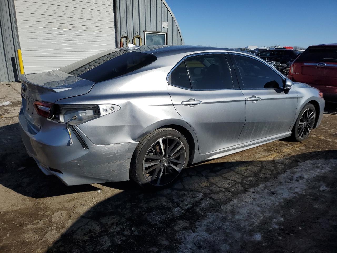 2019 Toyota Camry Xse - Фото 3