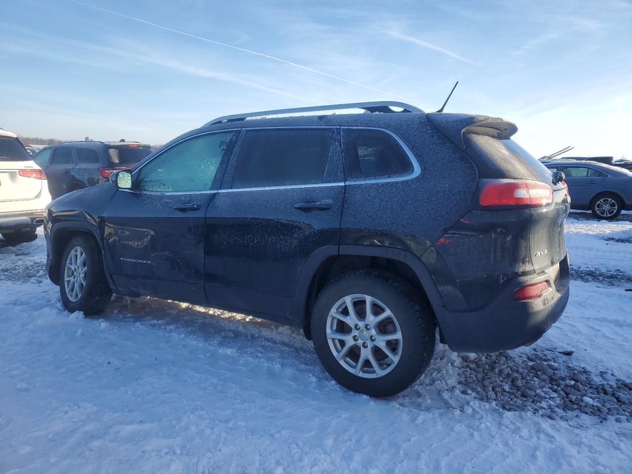 2015 Jeep Cherokee Latitude - Image 2