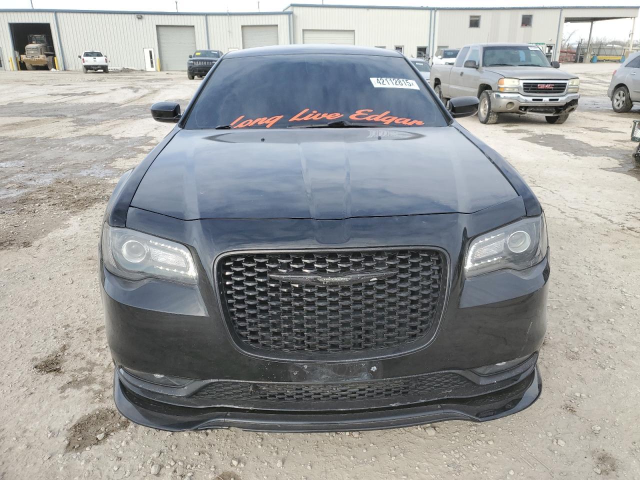 2016 Chrysler 300 S - Фото 5