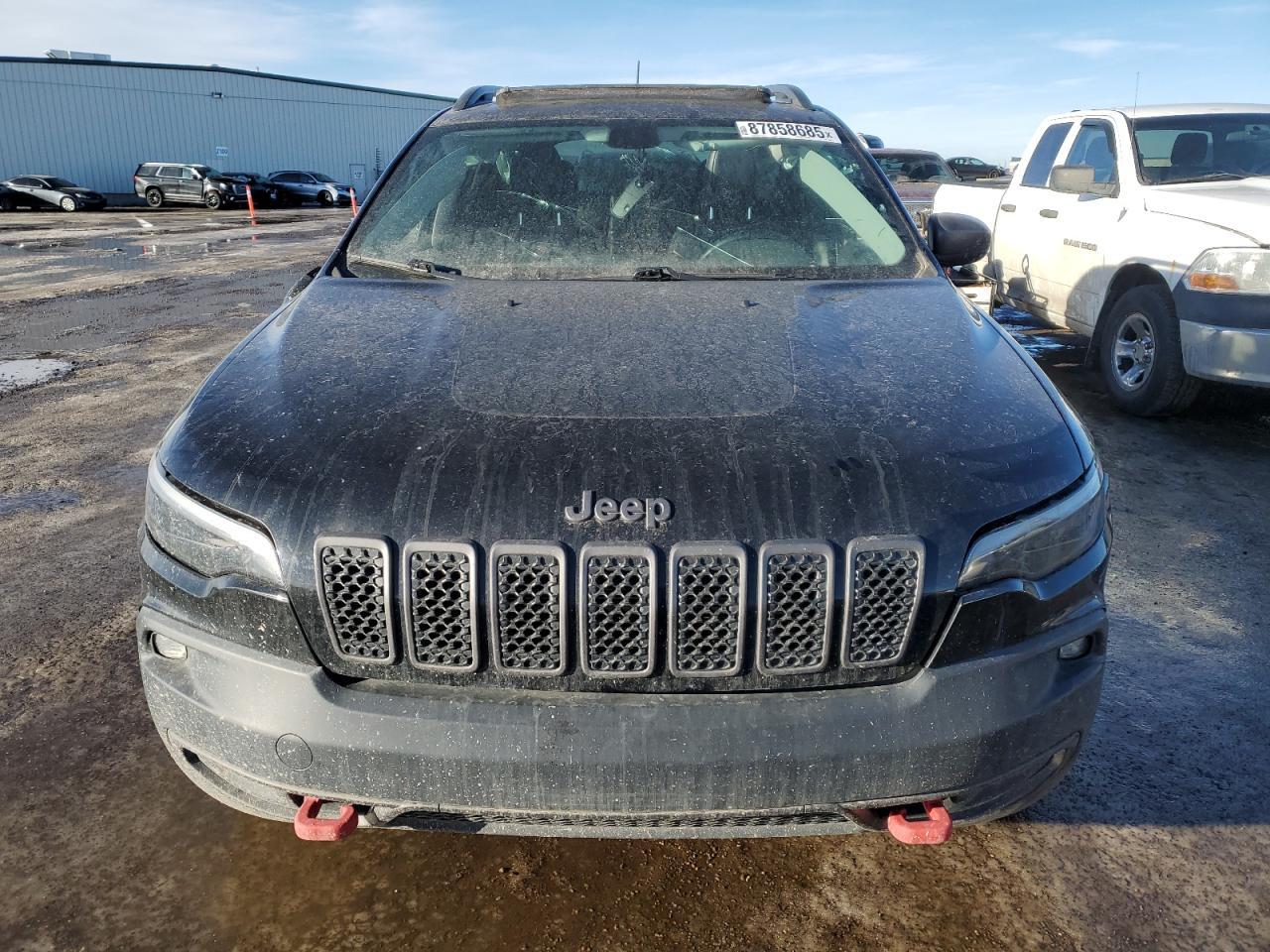2019 Jeep Cherokee Trailhawk - Image 5