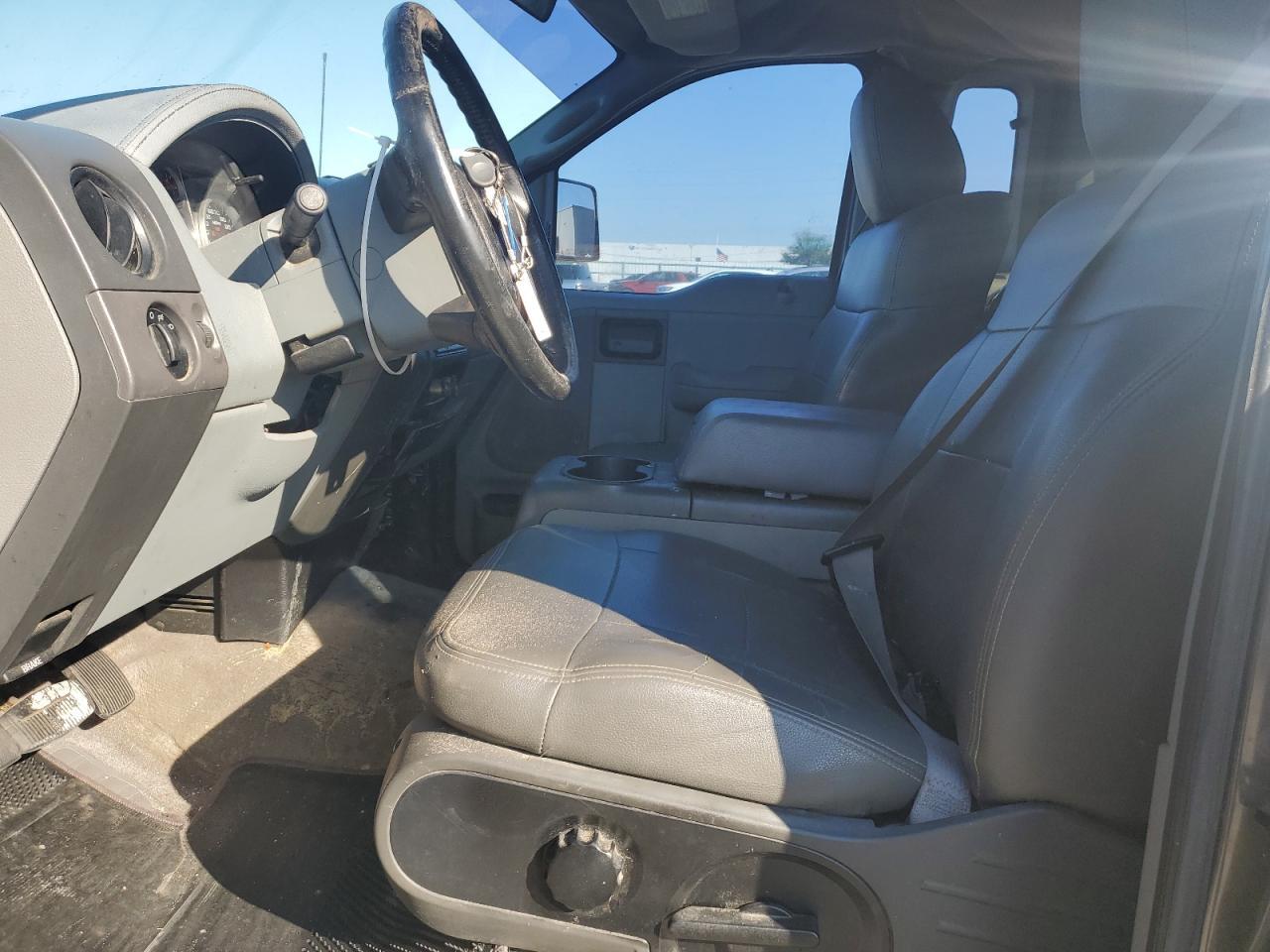 2006 Ford F150 - Image 7