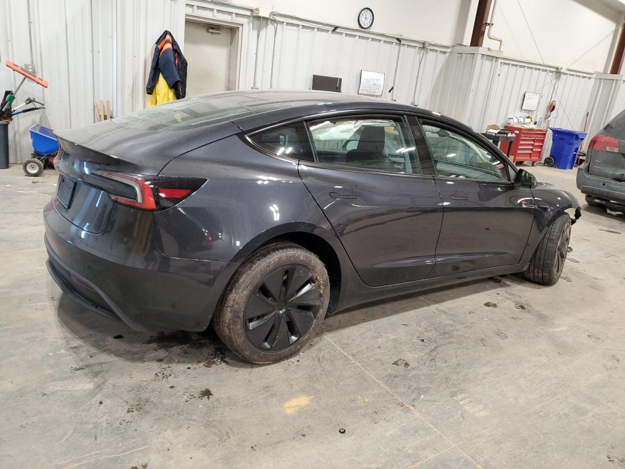 2024 Tesla Model 3 - Image 3