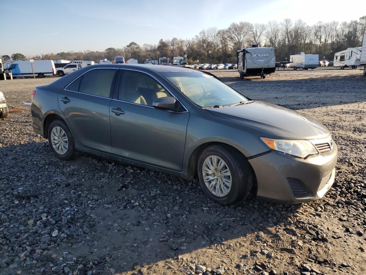 2014 Toyota Camry L - Фото 4