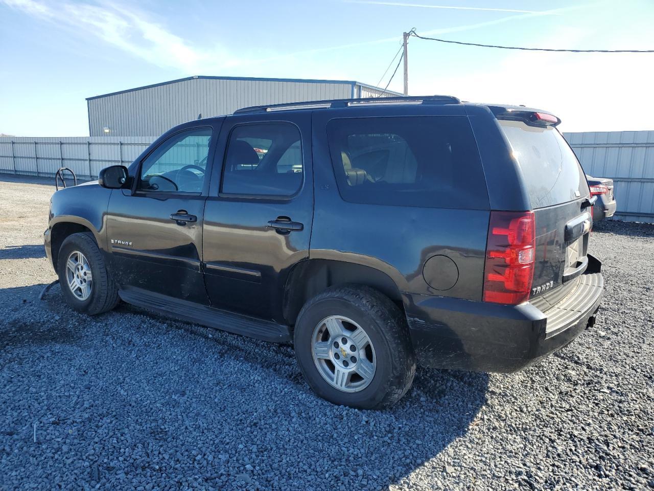 2008 Chevrolet Tahoe C1500 - Фото 2