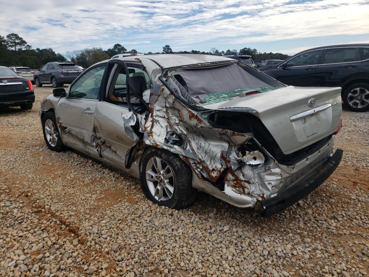 2003 Toyota Camry Le - Image 2