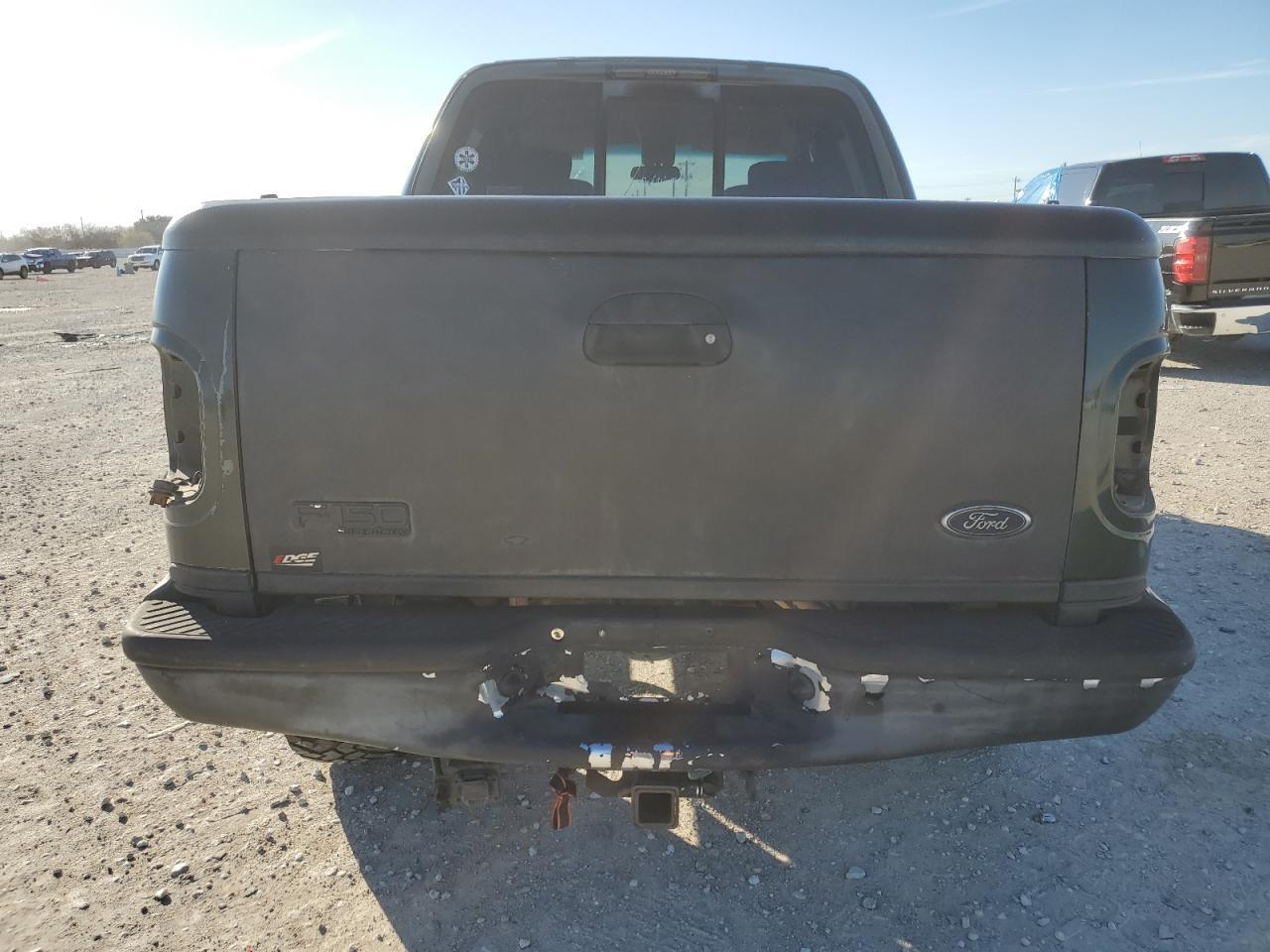 2003 Ford F150 Supercrew - Image 6