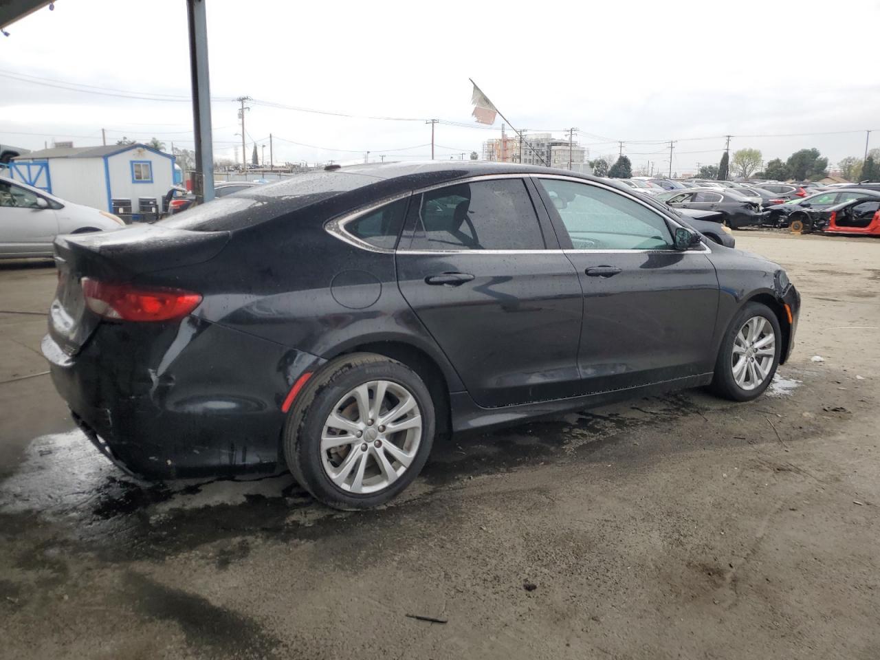 2015 Chrysler 200 Limited - Фото 3