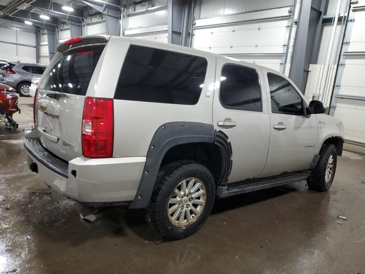 2009 Chevrolet Tahoe Hybrid - Image 3