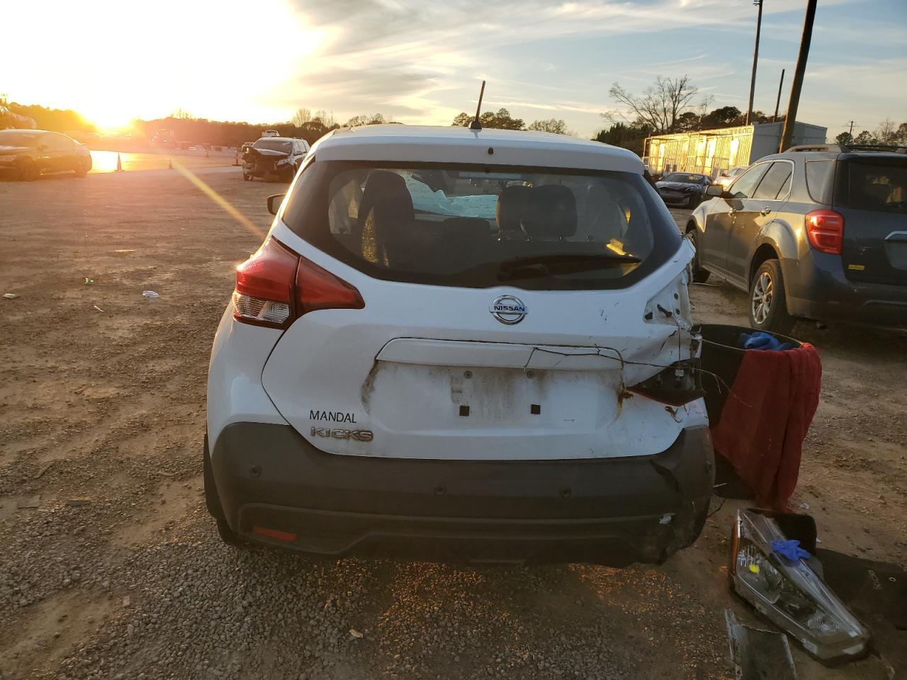 2020 Nissan Kicks S - Image 6