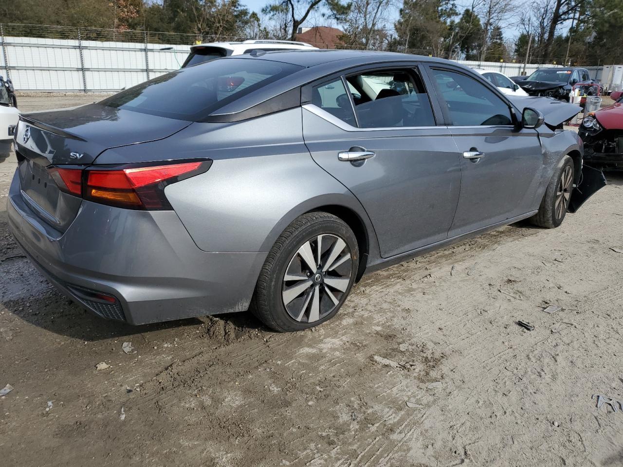 2021 Nissan Altima Sv - Image 3