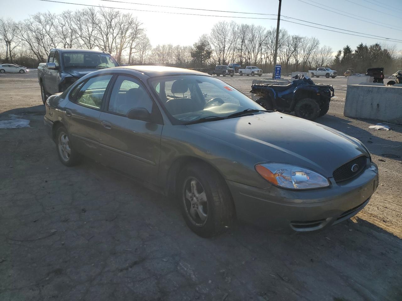 2004 Ford Taurus Se - Image 4