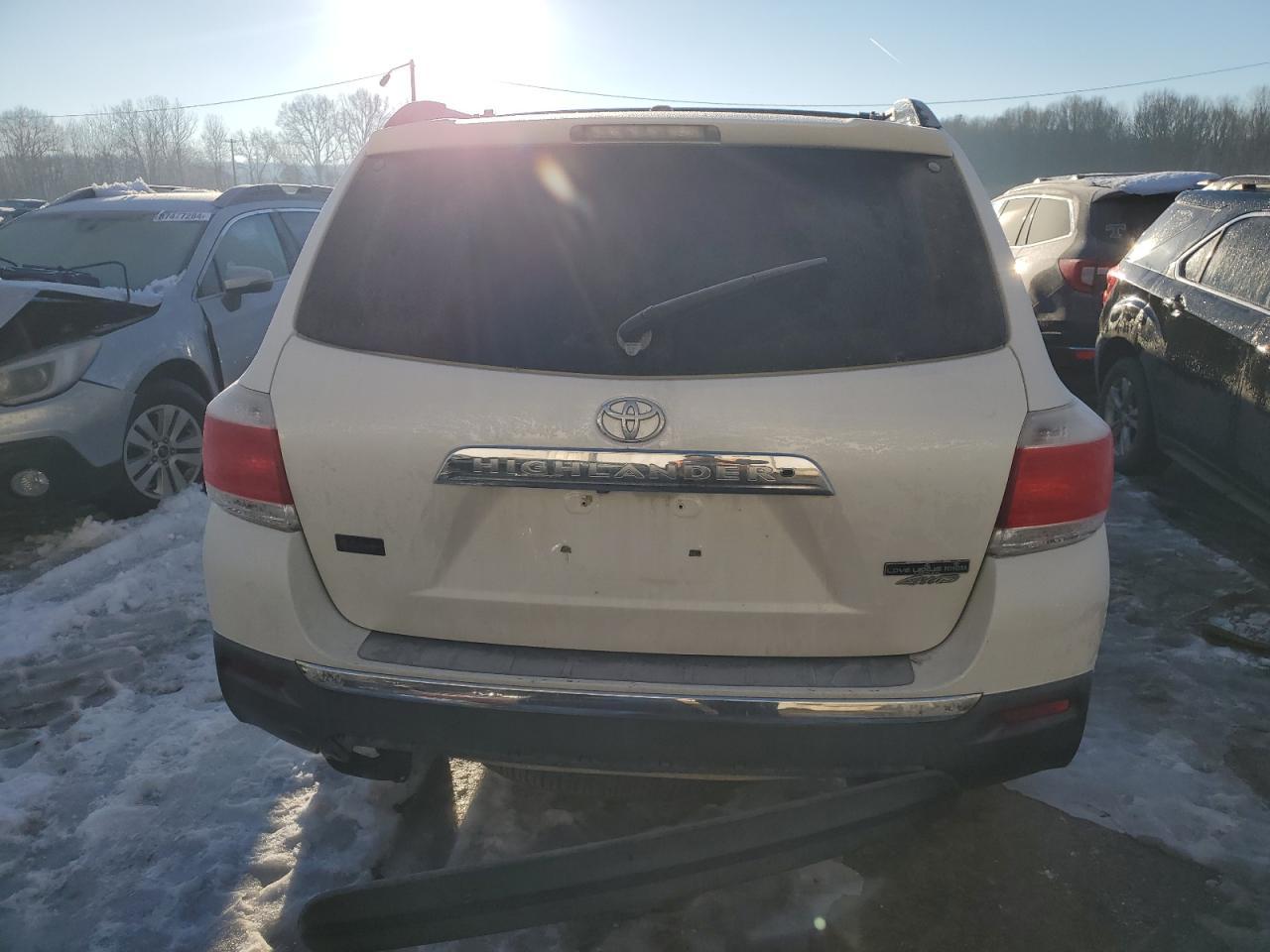 2013 Toyota Highlander Limited - Image 6