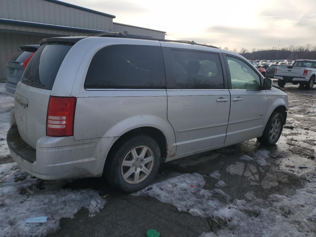 2008 Chrysler Town & Country Touring - Фото 3