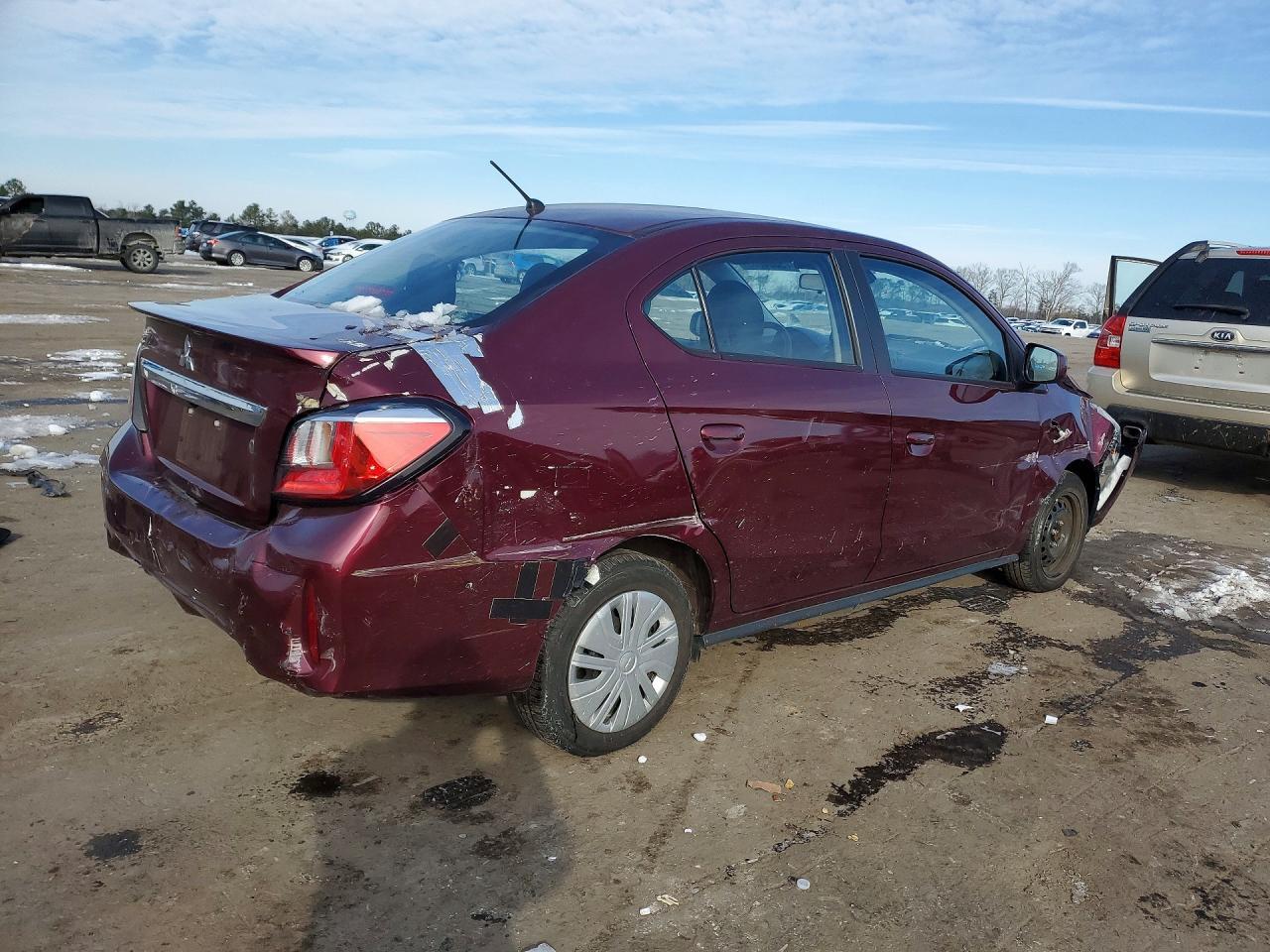 2024 Mitsubishi Mirage G4 Es - Image 3