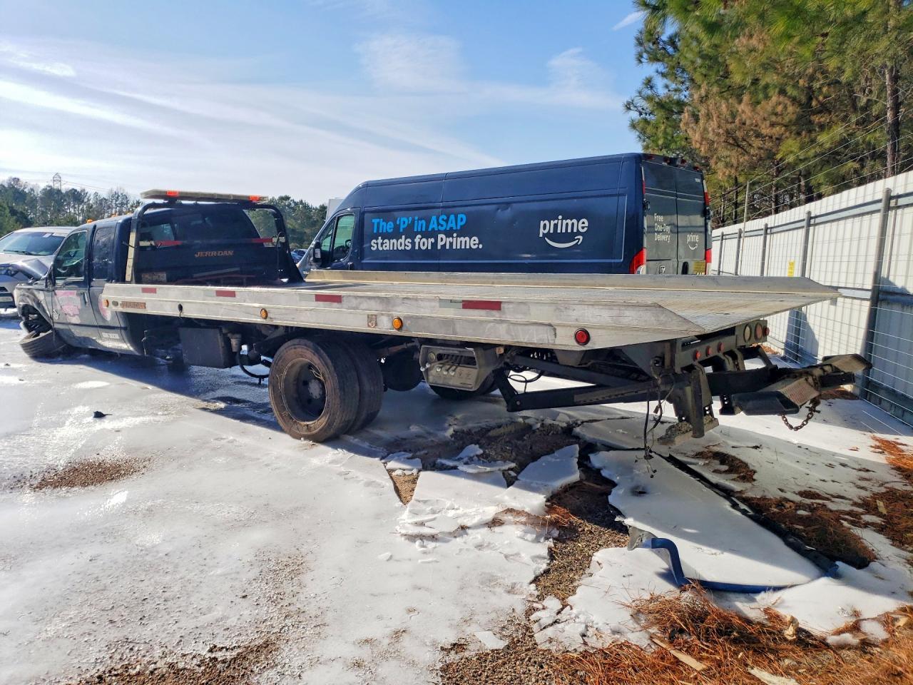 2015 Ford F550 Super Duty - Фото 2