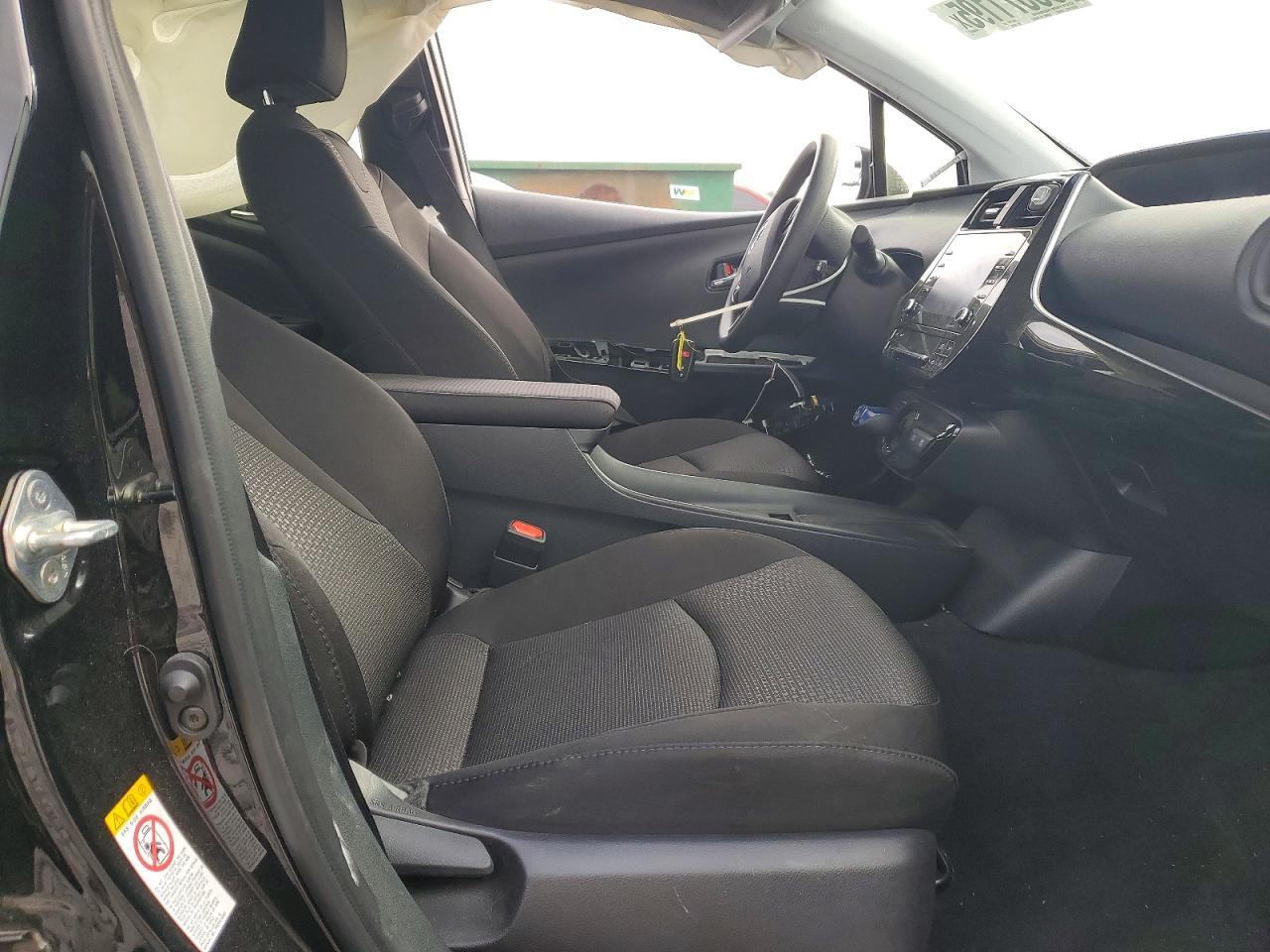 2022 Toyota Prius Le - Фото 7