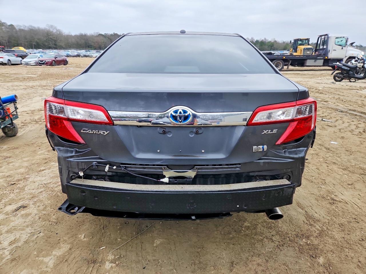 2012 Toyota Camry Hybrid Xle - Image 6