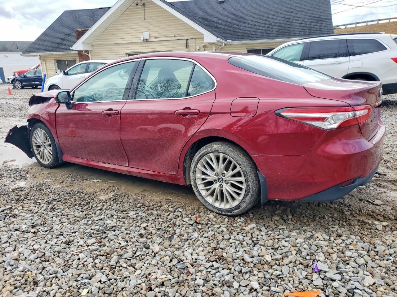2018 Toyota Camry L - Image 2