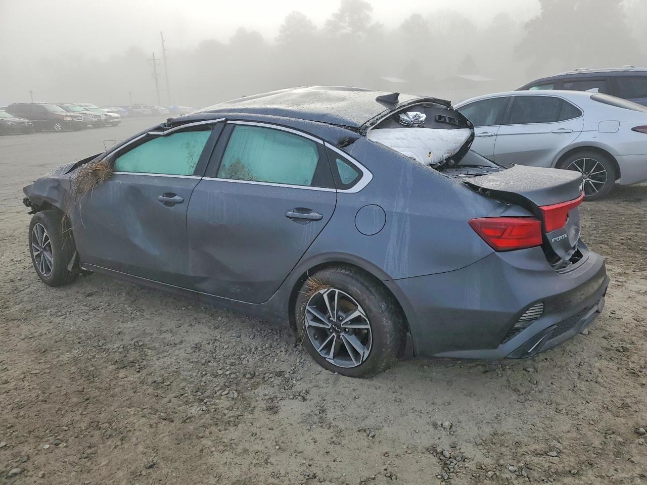 2023 Kia Forte - Image 2