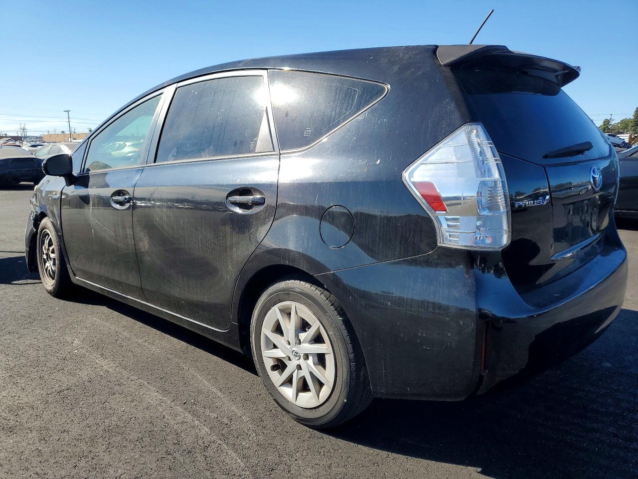 2012 Toyota Prius V - Фото 2