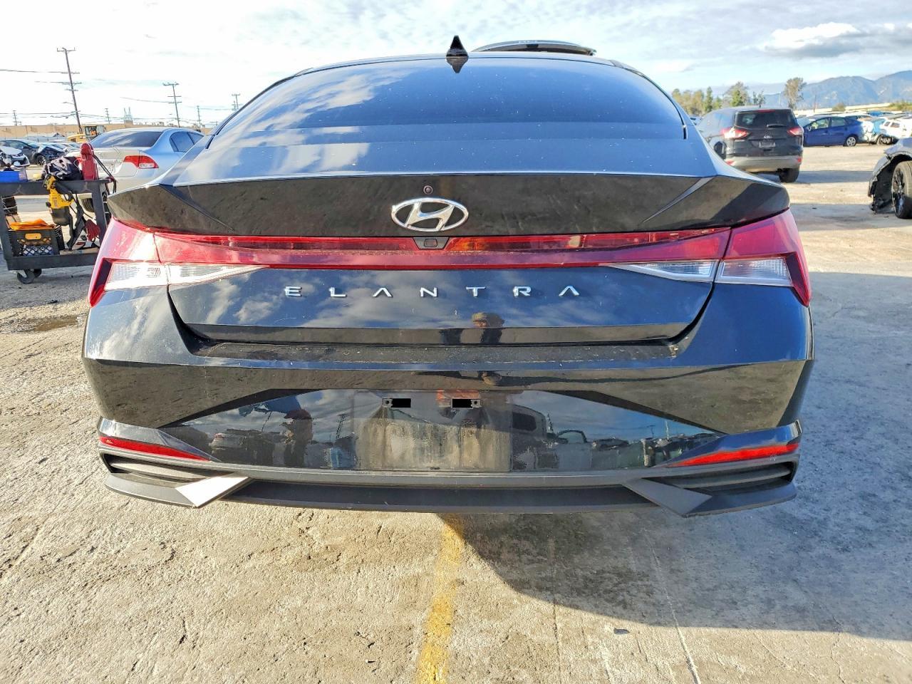 2022 Hyundai Elantra Sel - Image 6