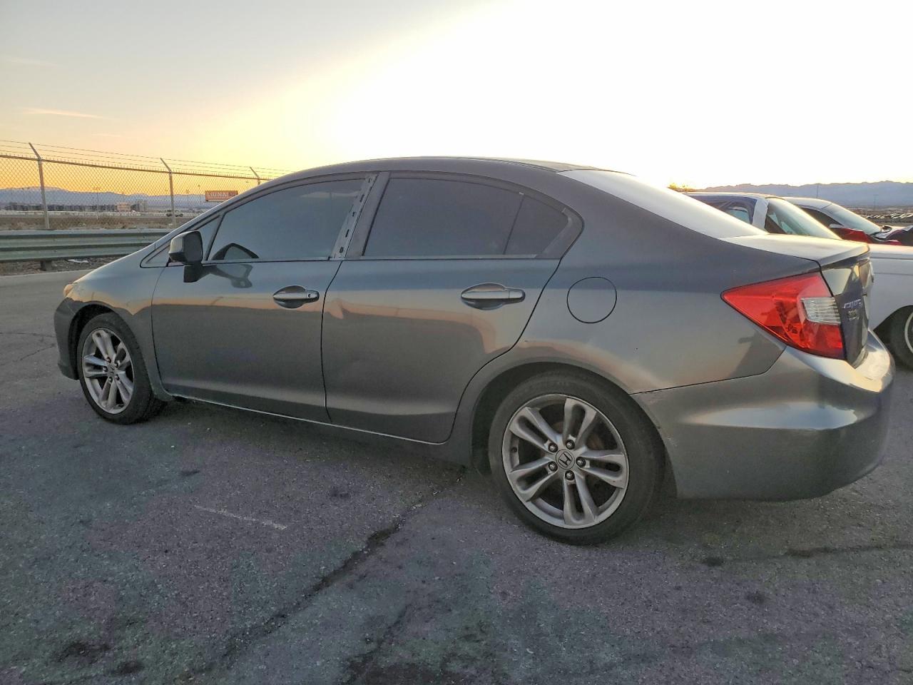 2012 Honda Civic Lx - Фото 2
