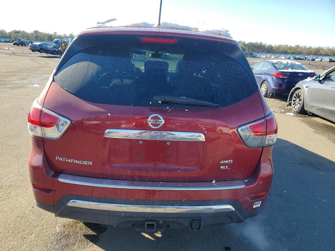 2014 Nissan Pathfinder S - Фото 6