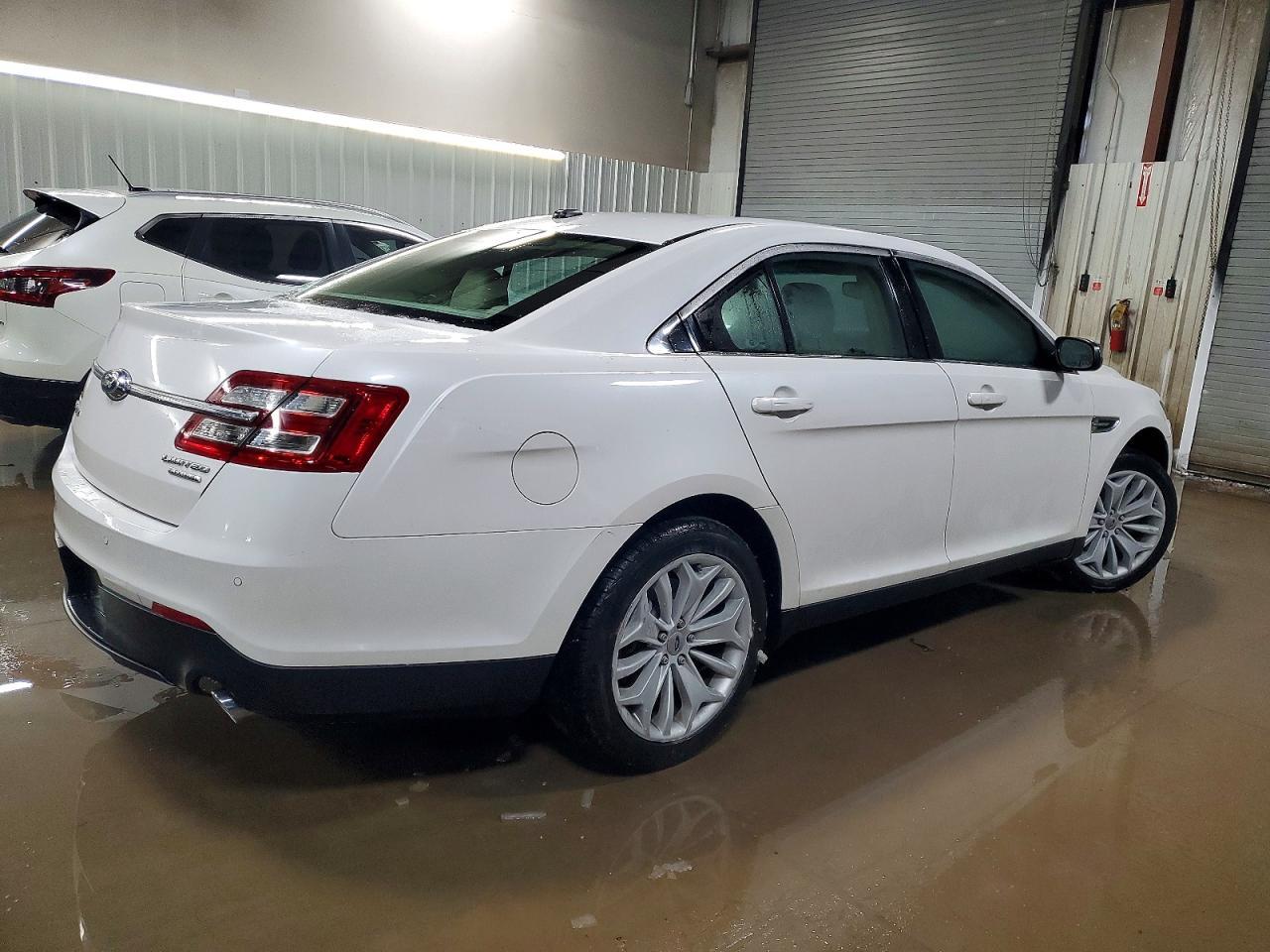2013 Ford Taurus Limited - Фото 3