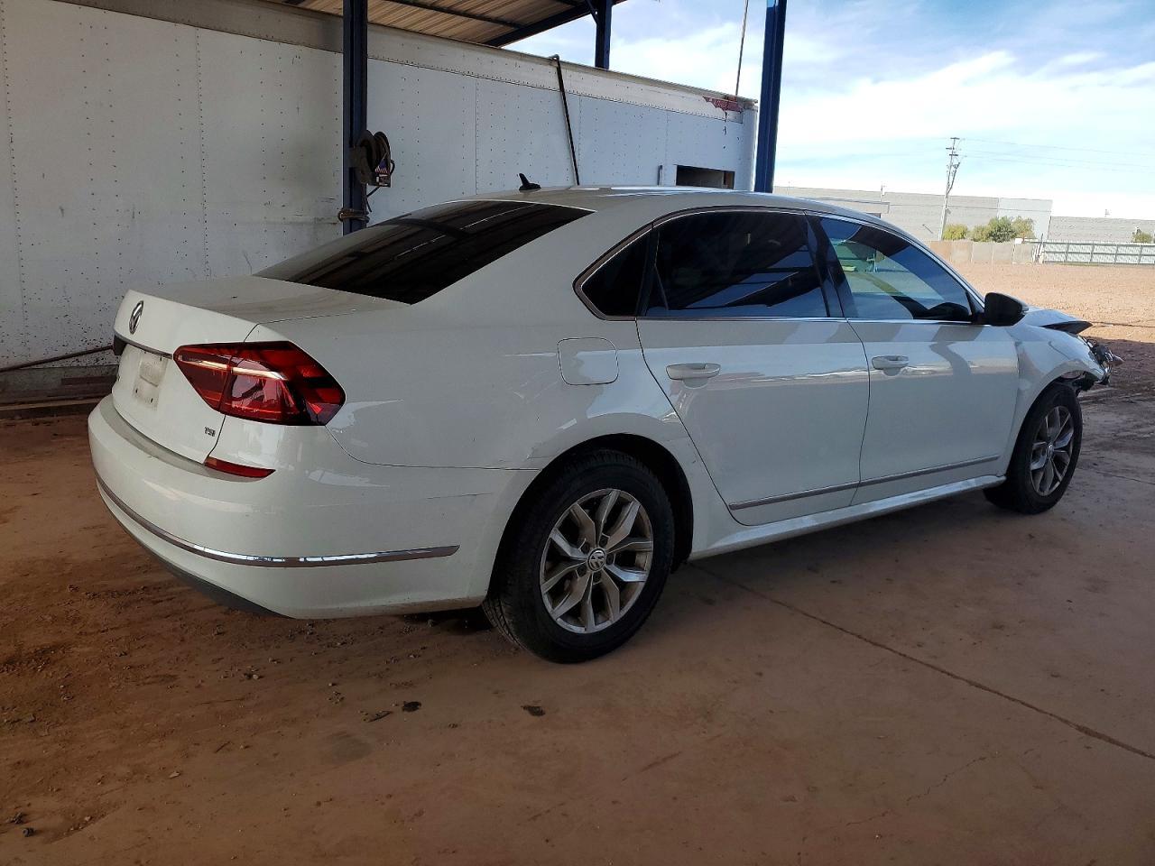 2017 Volkswagen Passat S - Image 3