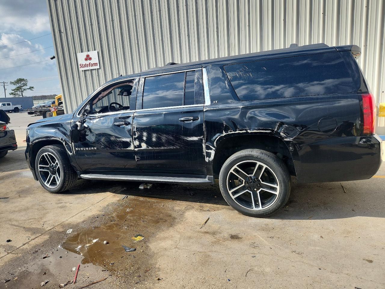2020 Chevrolet Suburban C1500 Lt - Фото 2