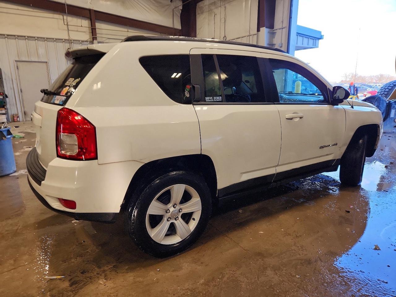 2011 Jeep Compass Sport - Фото 3