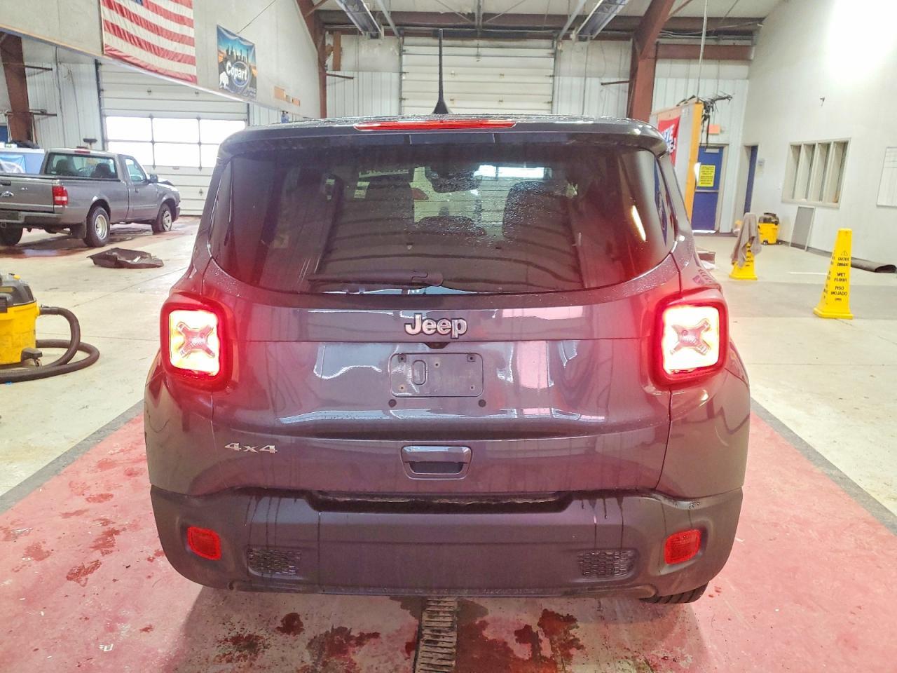 2023 Jeep Renegade Latitude - Image 6
