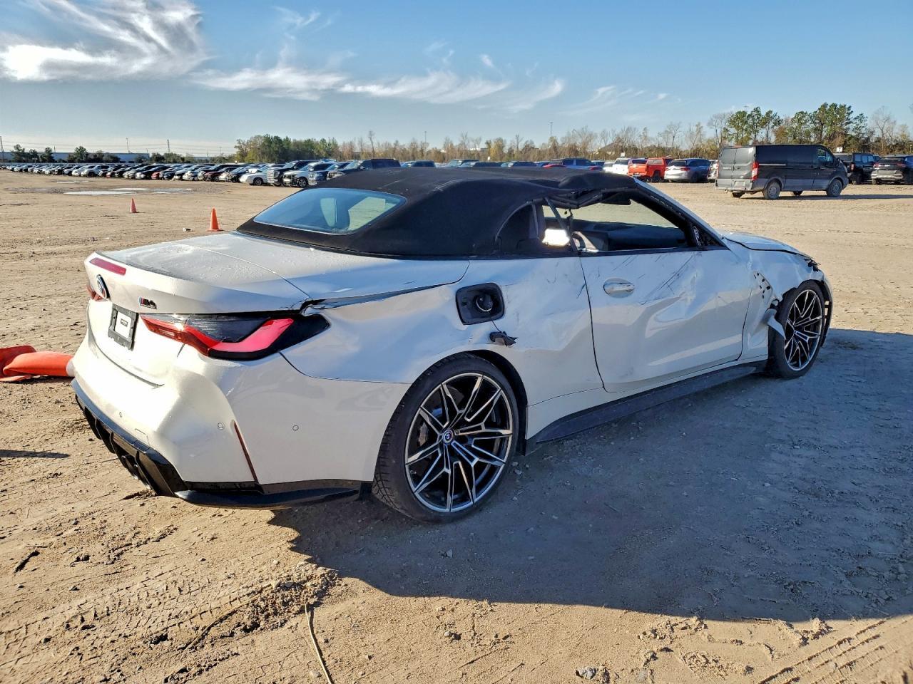 2022 BMW M4 Competition - Фото 3