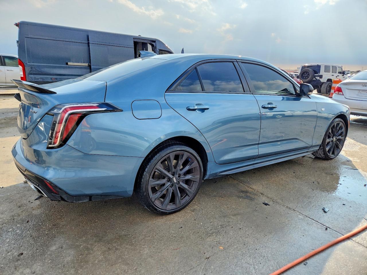 2023 Cadillac Ct4 Sport - Фото 3