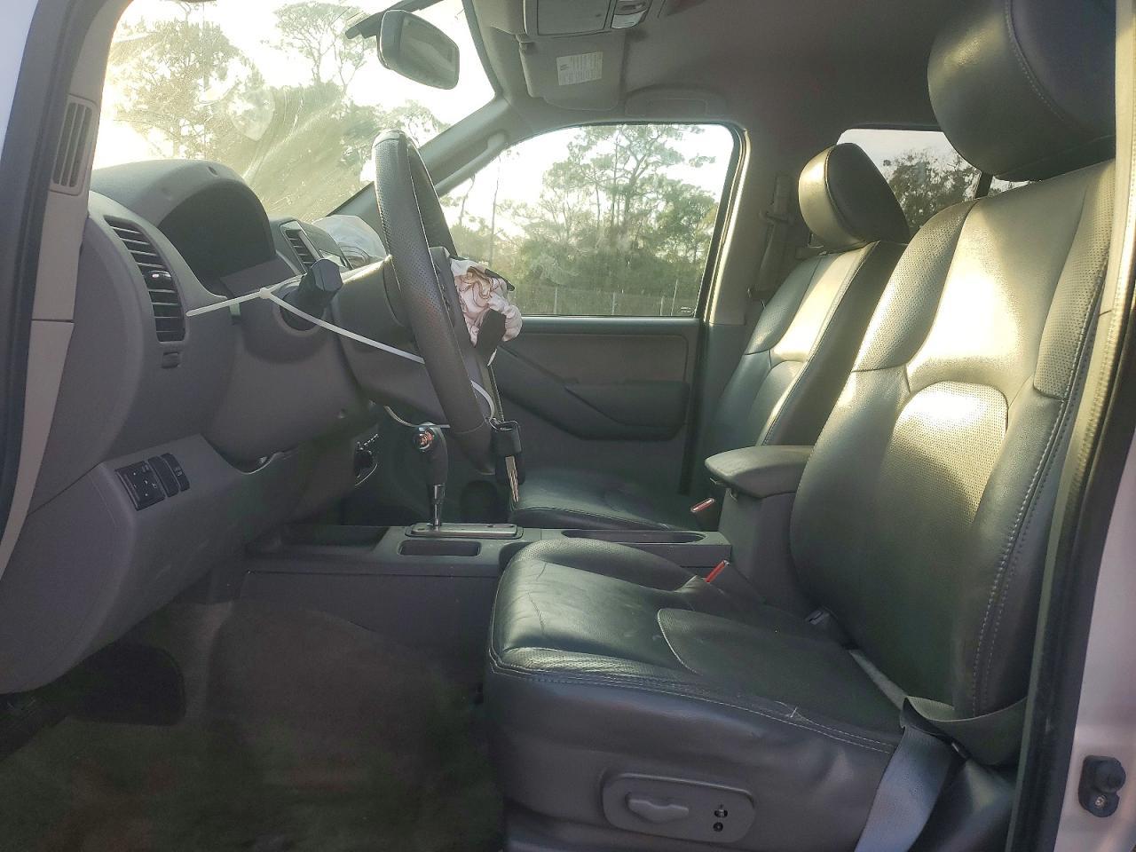 2011 Nissan Frontier S - Image 7