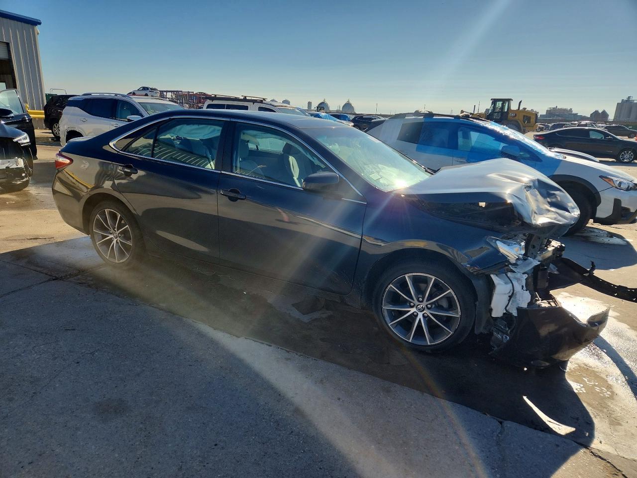 2016 Toyota Camry - Фото 4
