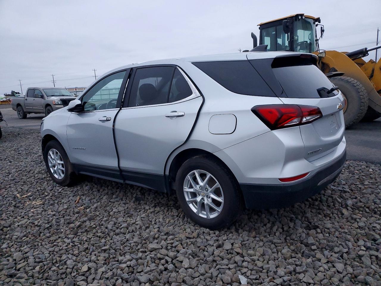 2022 Chevrolet Equinox Lt - Image 2