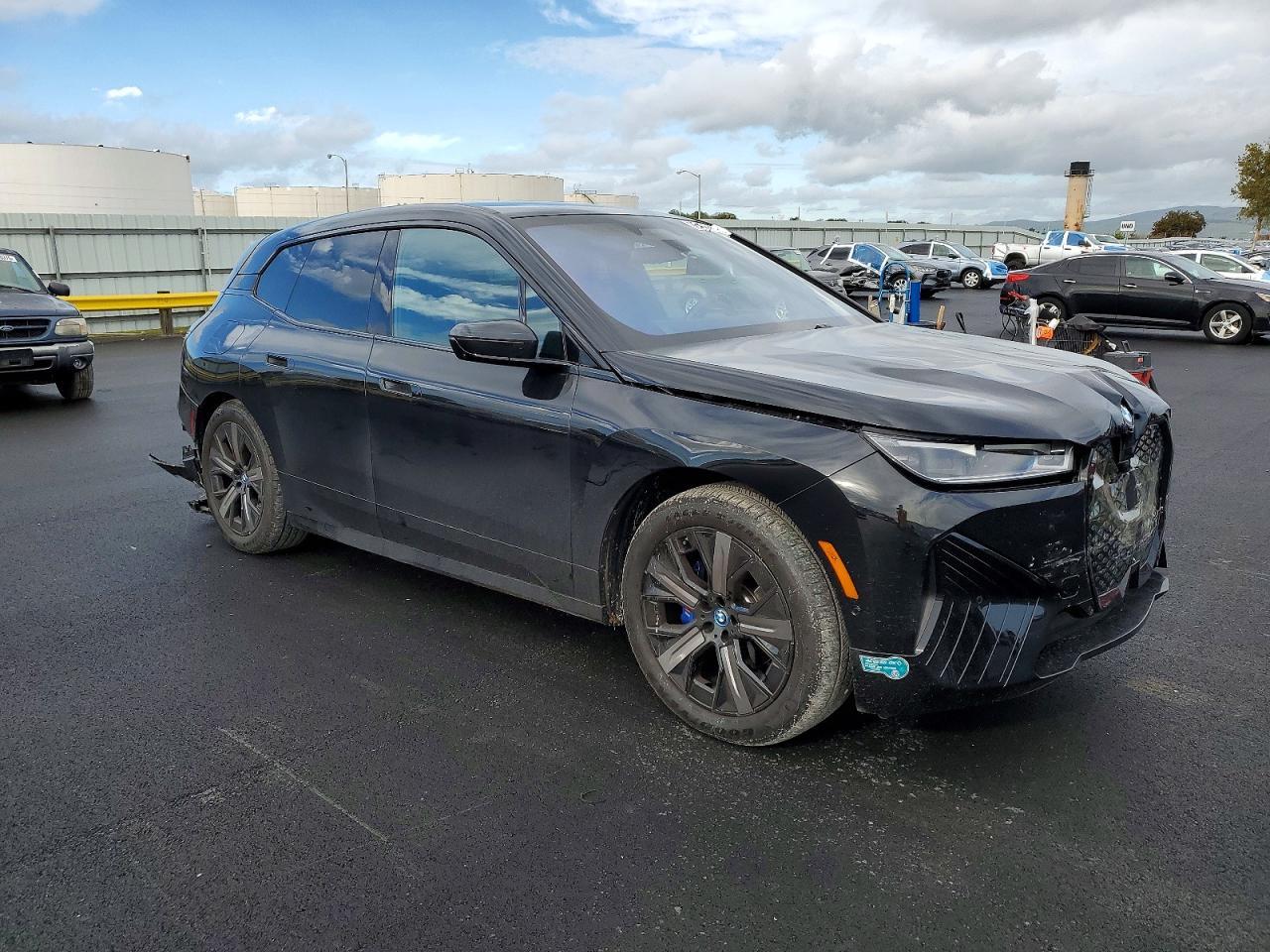 2025 BMW Ix M60 - Image 4