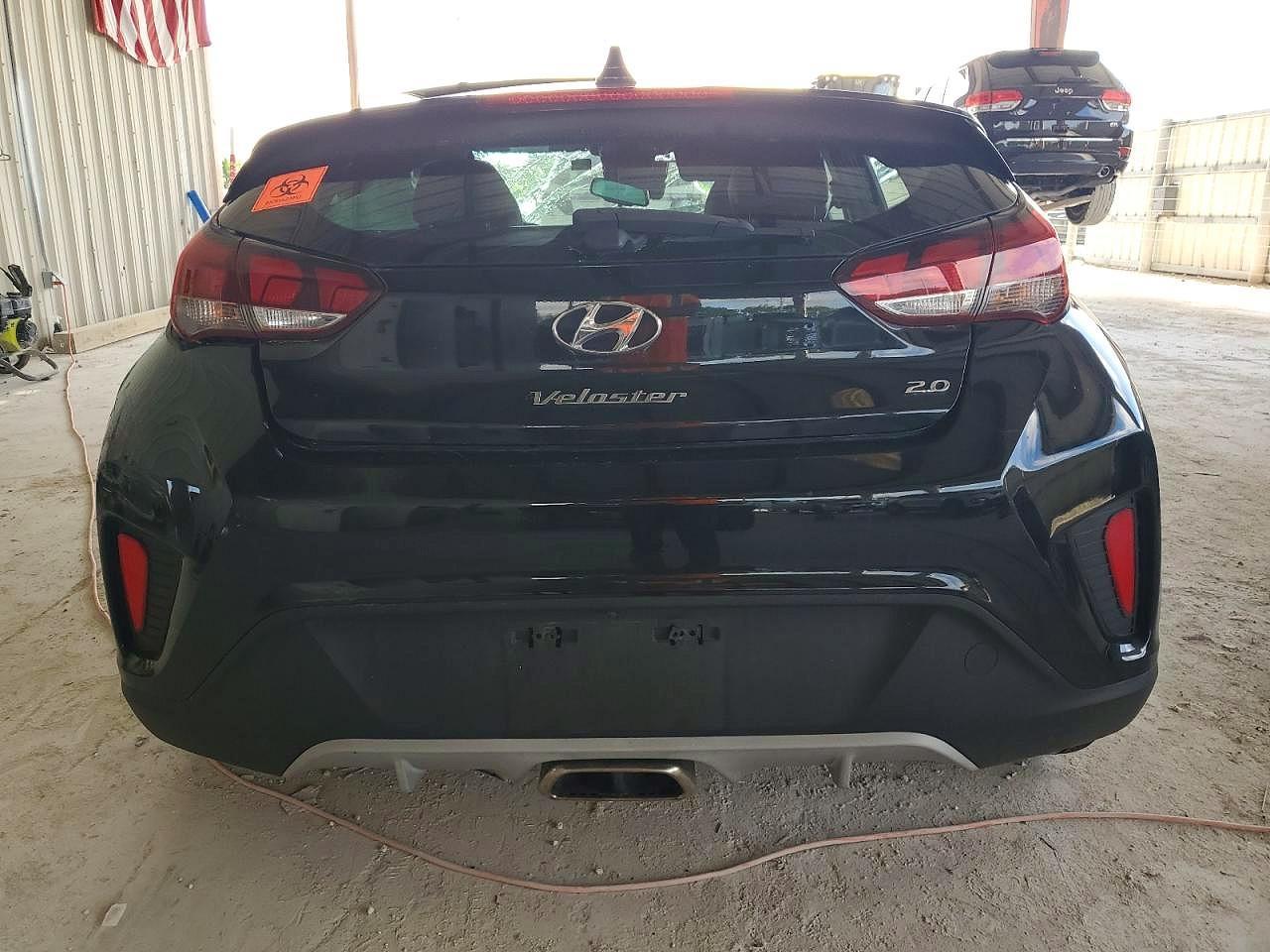 2020 Hyundai Veloster Base - Фото 6