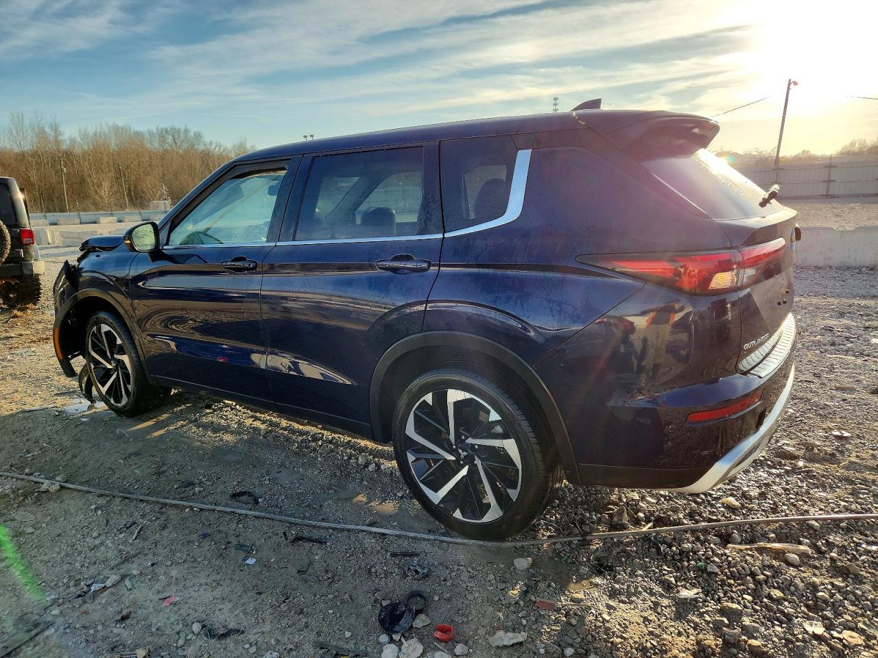 2024 Mitsubishi Outlander Se - Фото 2