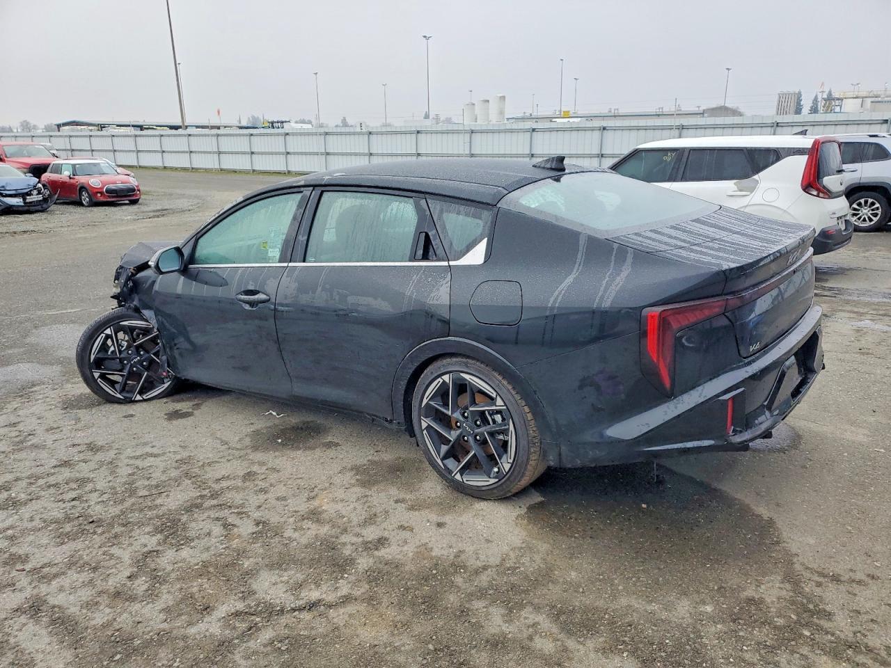 2025 Kia K4 Gt Line - Image 2